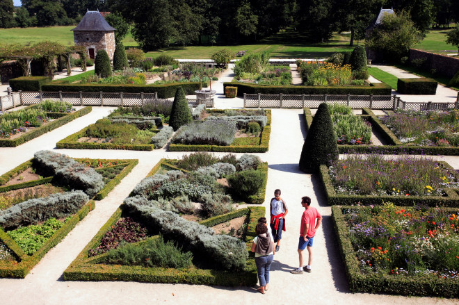 JARDIN DU LOGIS DE LA CHABOTTERIE, Jardin En Pays De La Loire Situé à ...